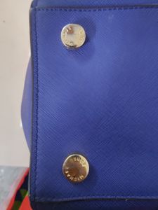 Auth MK Selma leather crossbody bag