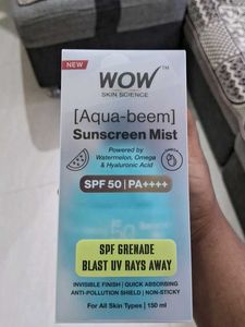 WOW Skin Science Sunscreen Mist SPF 50