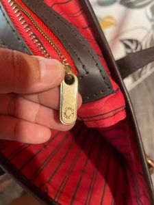 🔻price Drop Louis Vuitton Handbag 👜