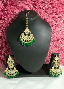 Super Green Kundan Jewelry Set