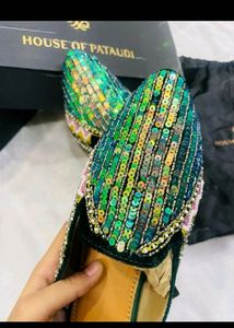 Embellished Women Flats🤍🌹