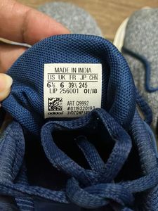 Adidas Sneakers