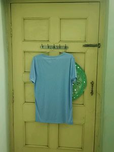 Blue T-shirt Comfortable For Summer