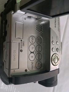 Hitachi DZ-MV300E DVD Video Camera Recorder