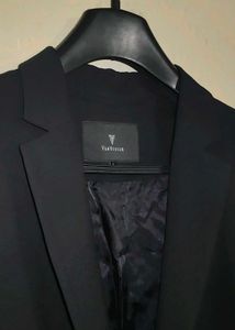 Classic Black Blazer Vanheusen