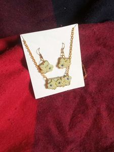 Floral Necklace & Earring Set
