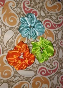 3 Scrunchies