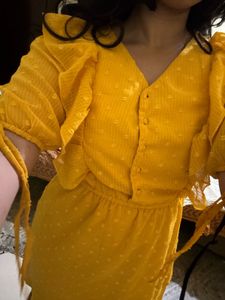 Chic Mustard Mini Dress