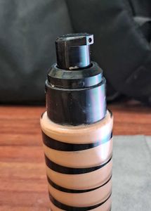 Huda Beauty Free Color Foundation
