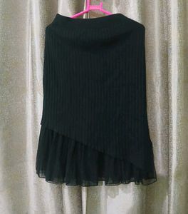 Chic Black Knit Mini Skirt