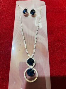 Elegant Jewelry Set new with tag
