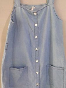 Denim Pinafore, Blue Colour, Sleevless, White Buttons, With Two Pockets(robe Included)