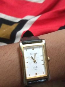 Elegant Women&#39;s Watch