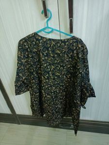 Elegant Black &amp; Gold Kurti