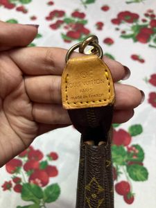 ThLouis Vuitton Pochette accessoire leather handba