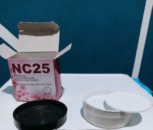 Feel Plus NC25 Mineralize Foundation