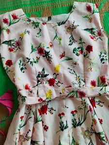 Nyra Cut,Frut Cut Kurta And Trouser