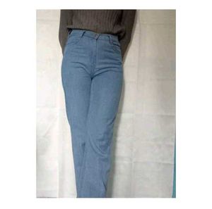 women straight fit jeans