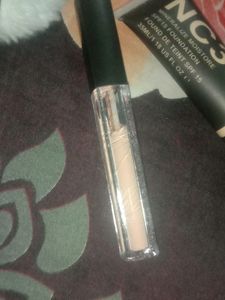 Make Up