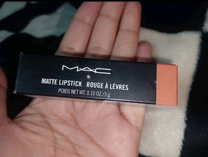 ⭐️MAC⭐️ Lipsticks Honey Love