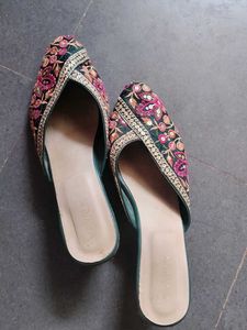 V Walk Floral Block Heel - Ethnic