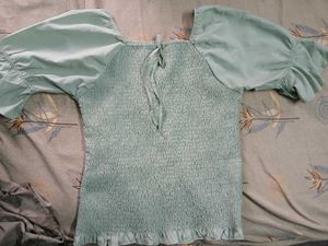 Cute Puff Sleeve Top