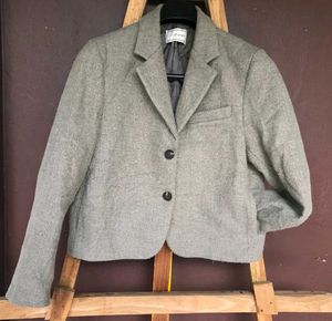 Cropped Blazer.