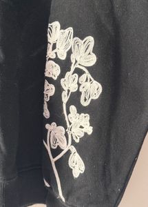 Floral Embroidered Black Sweatshirt