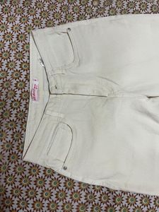 white jeans never worn
