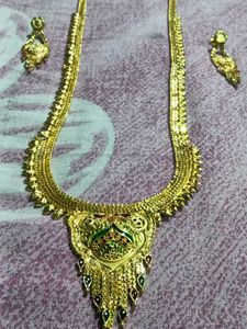 Elegant Gold-toned Necklace Set