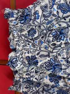 ZUDIO BEAUTIFUL CROP TOP