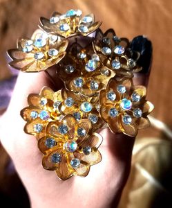 Golden Flower Juda Pins