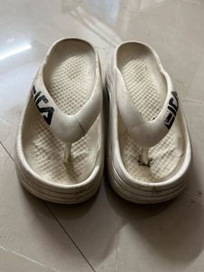 Fila White Flip Flops for 38 size and number 5