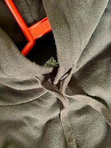 fashionable Black Hoodie For College And Winter