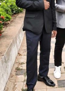 Men Textured Slim Fit Formal Trousers