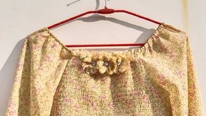 beautiful yellow top 💛🌼