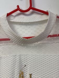 Women’s White Top