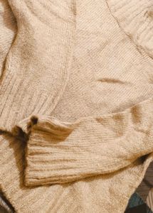 High' Neck Woolen Top🤩