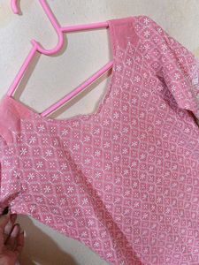 Women&#39;s Pink Colour Chickenkari Kurti🥰♥️😍
