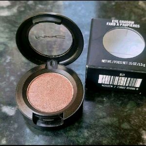 Original MAC Eyeshadow😍New ✅️SHADE: Honey lust lustre😍