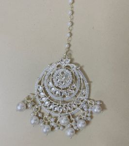 Elegant Pearl Drop Mangtika