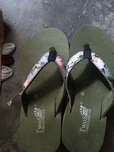 Floral Flip Flops Totally New