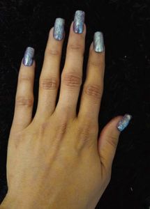 Attractive Artificial Nails ( Set Of 6)