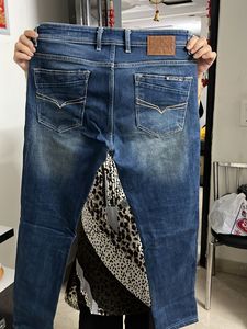 Cantabil Jeans Like New
