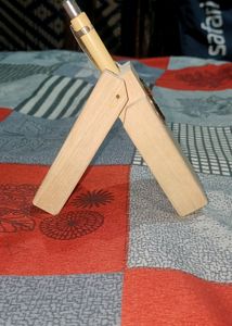 1New Clock With Pen Stand