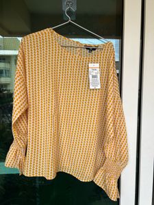 Beautiful Yellow Top With Tags