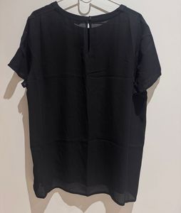 Black Floral Embroidered Short Sleeve Top