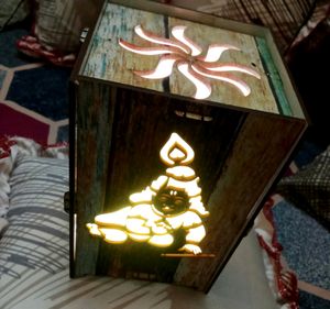 Wooden Lightning Lamp Show Piece