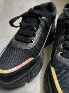Black Sports Shoes