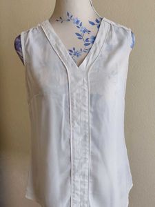 Sleeveless White Top Banana republic